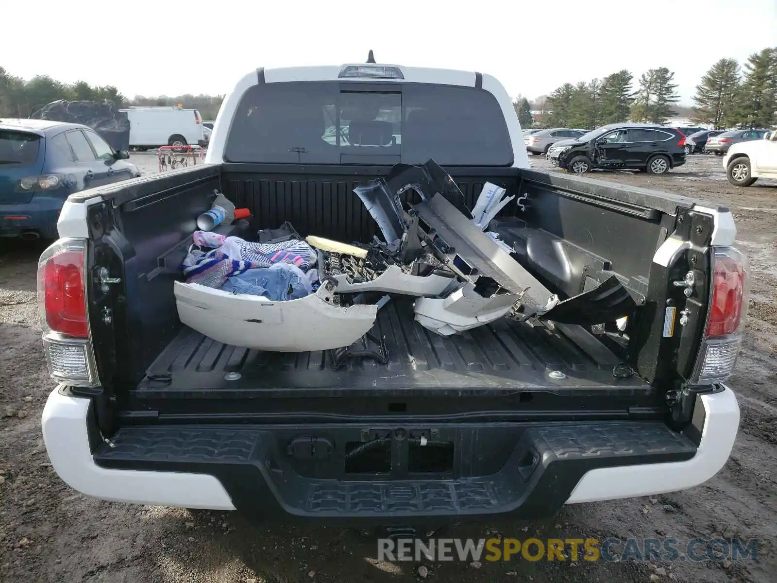 9 Photograph of a damaged car 5TFCZ5ANXLX231168 TOYOTA TACOMA 2020