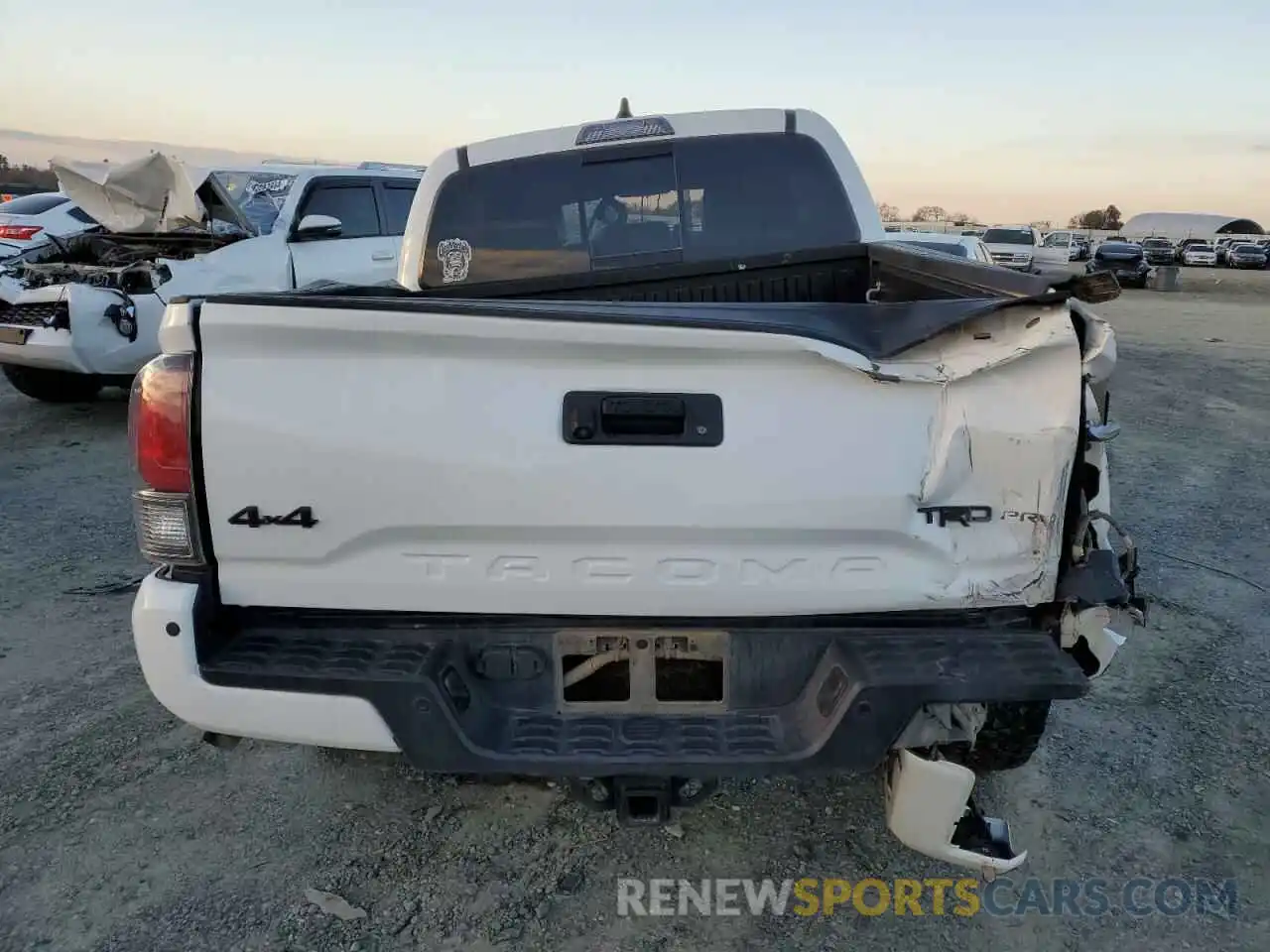 6 Photograph of a damaged car 5TFCZ5ANXLX232448 TOYOTA TACOMA 2020