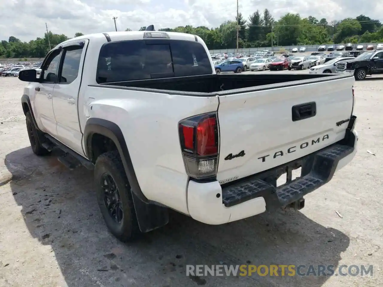 3 Photograph of a damaged car 5TFCZ5ANXLX233034 TOYOTA TACOMA 2020