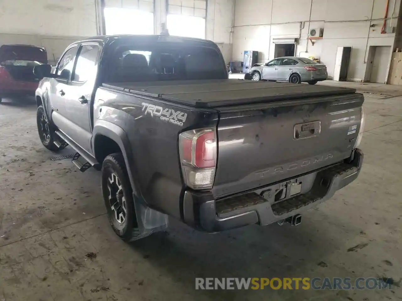 3 Photograph of a damaged car 5TFCZ5ANXLX240565 TOYOTA TACOMA 2020