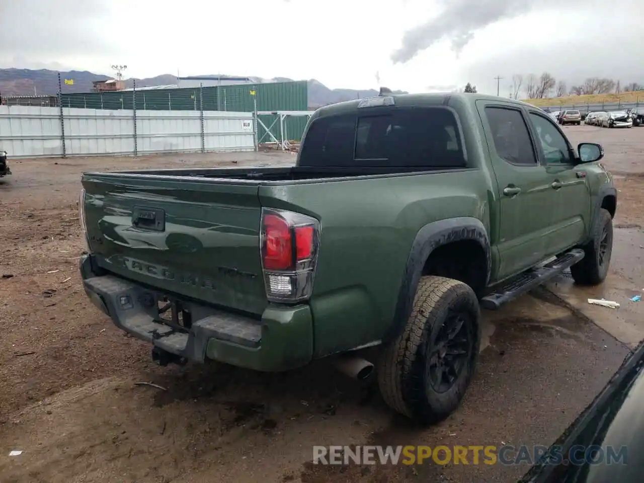 4 Фотография поврежденного автомобиля 5TFCZ5ANXLX241814 TOYOTA TACOMA 2020