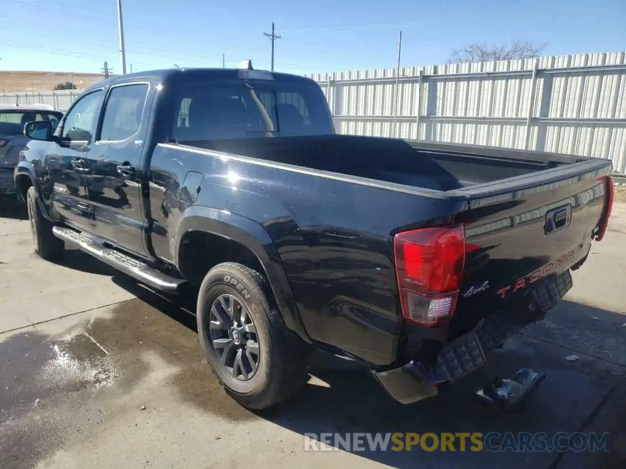 3 Photograph of a damaged car 5TFDZ5BN0LX055153 TOYOTA TACOMA 2020