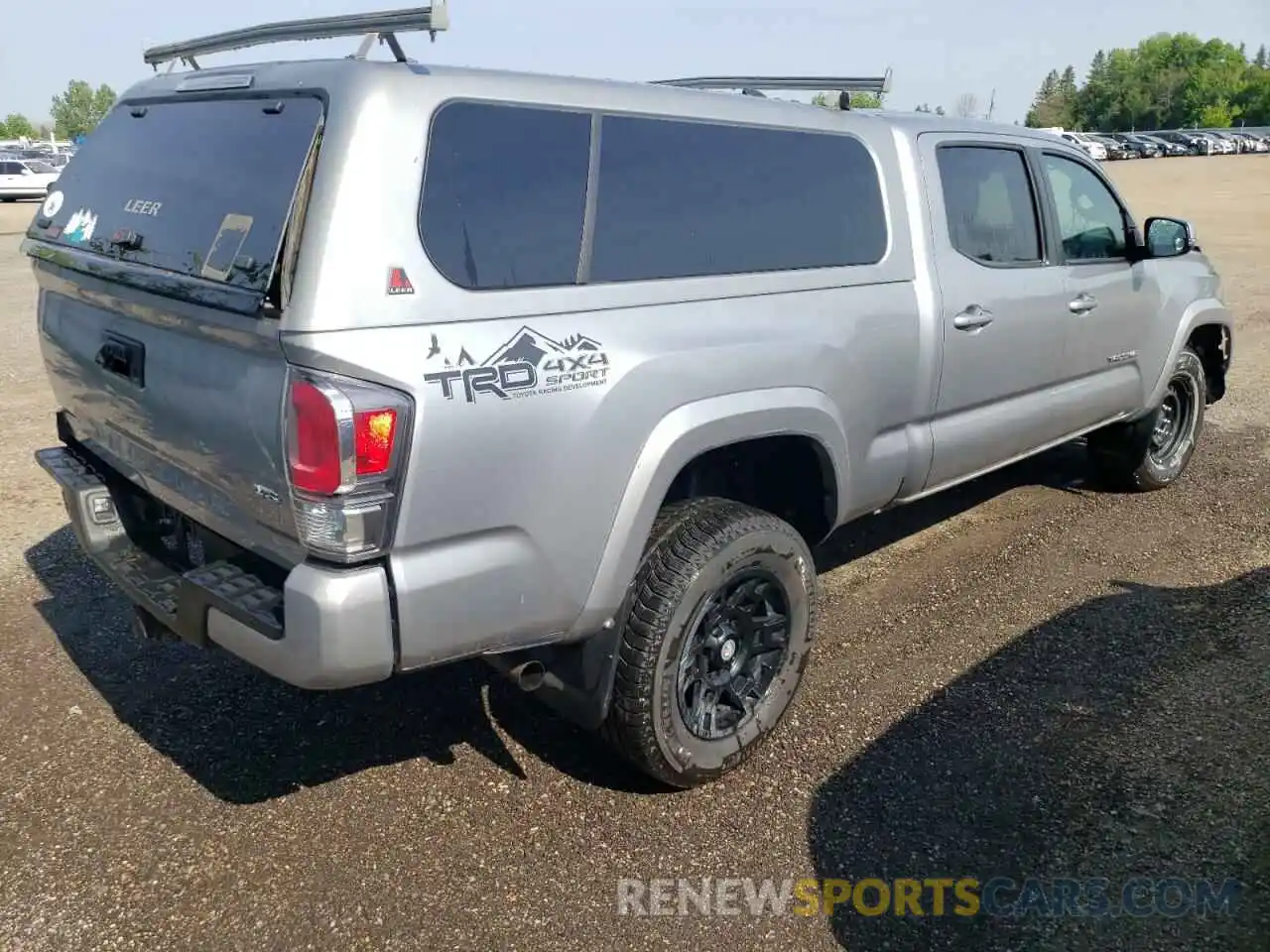 4 Photograph of a damaged car 5TFDZ5BN1LX047336 TOYOTA TACOMA 2020