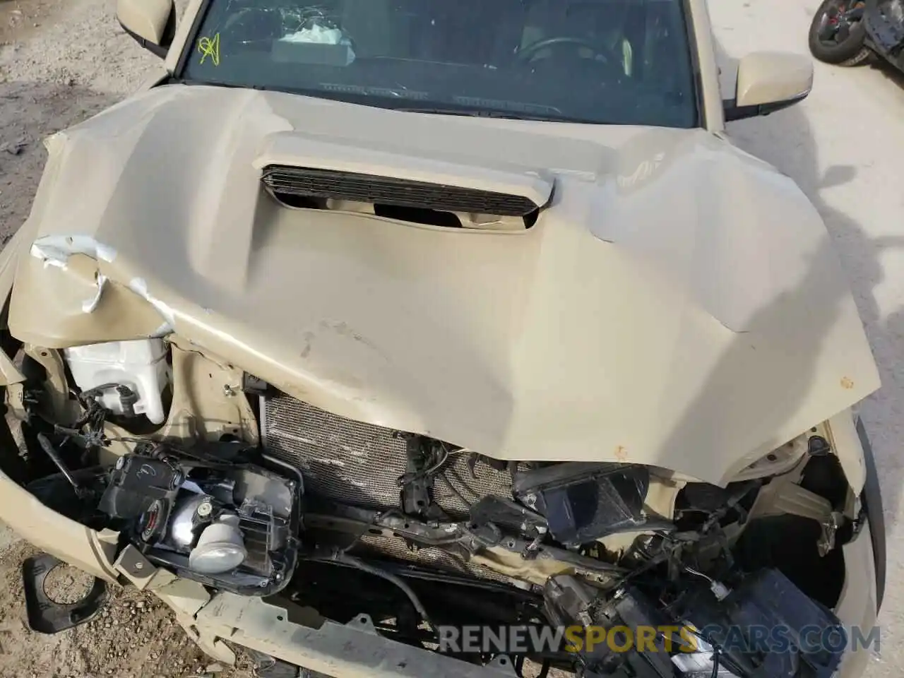 7 Photograph of a damaged car 5TFDZ5BN1LX052763 TOYOTA TACOMA 2020