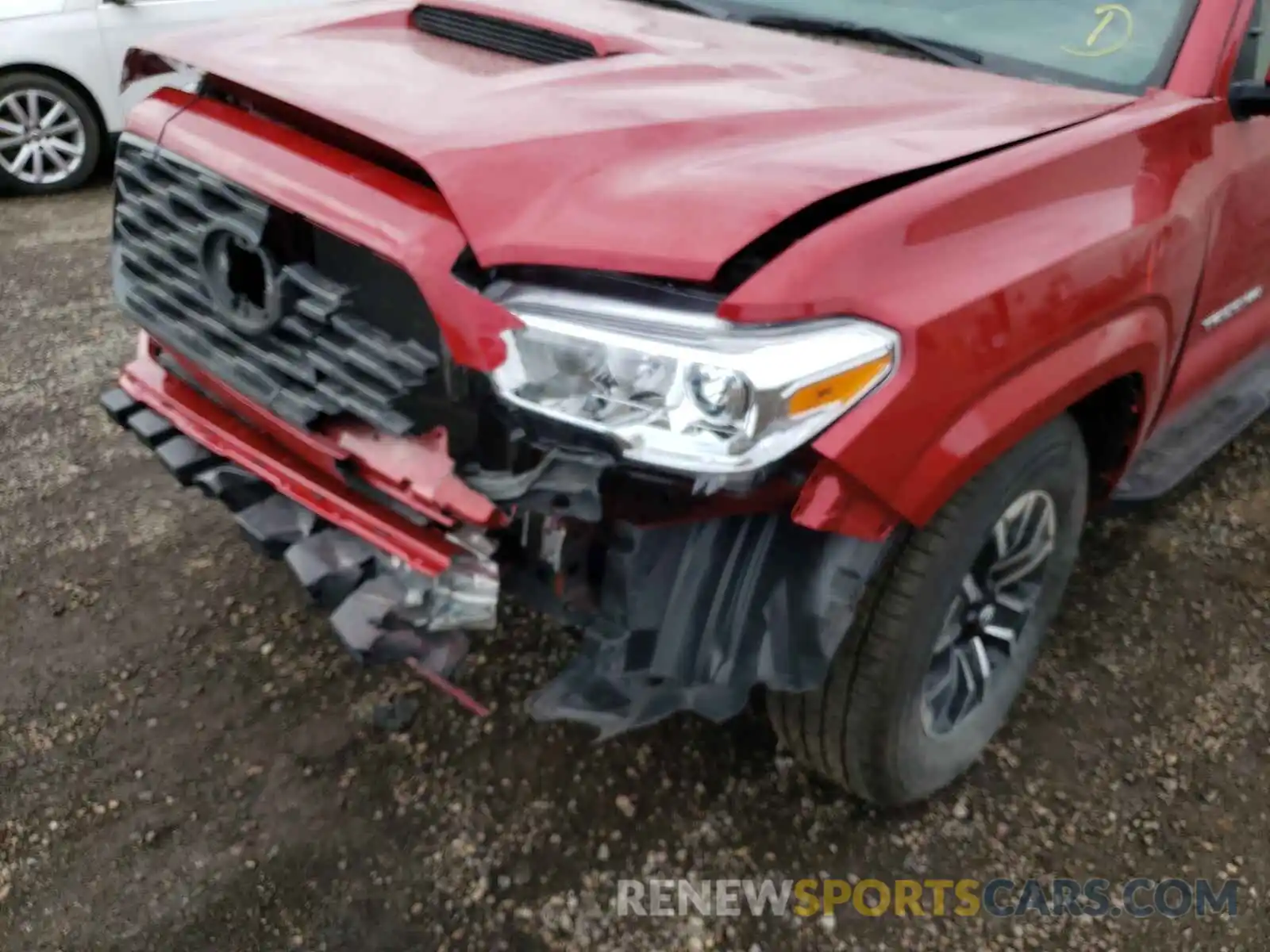 9 Photograph of a damaged car 5TFDZ5BN2LX046972 TOYOTA TACOMA 2020