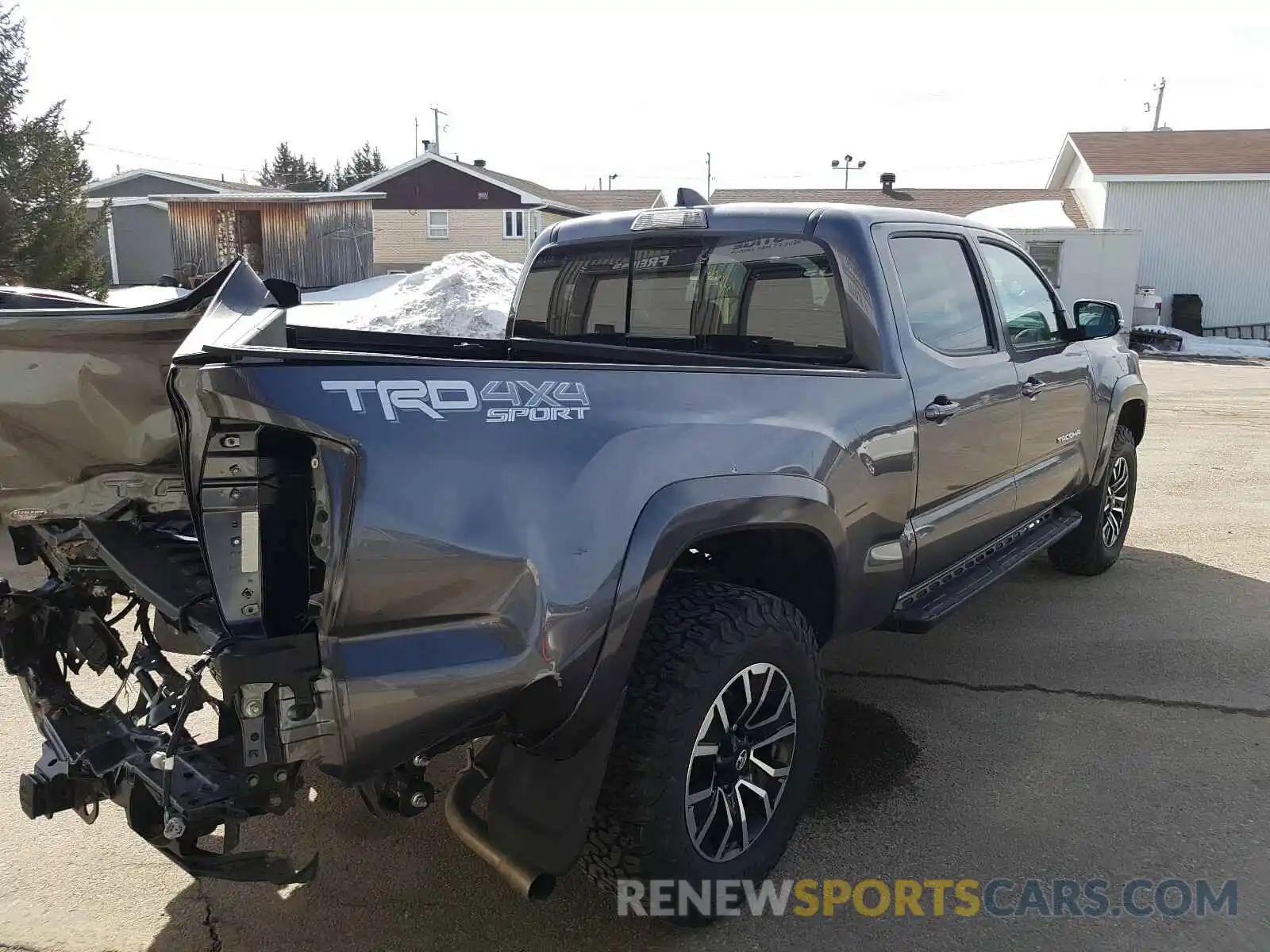 4 Photograph of a damaged car 5TFDZ5BN3LX055048 TOYOTA TACOMA 2020