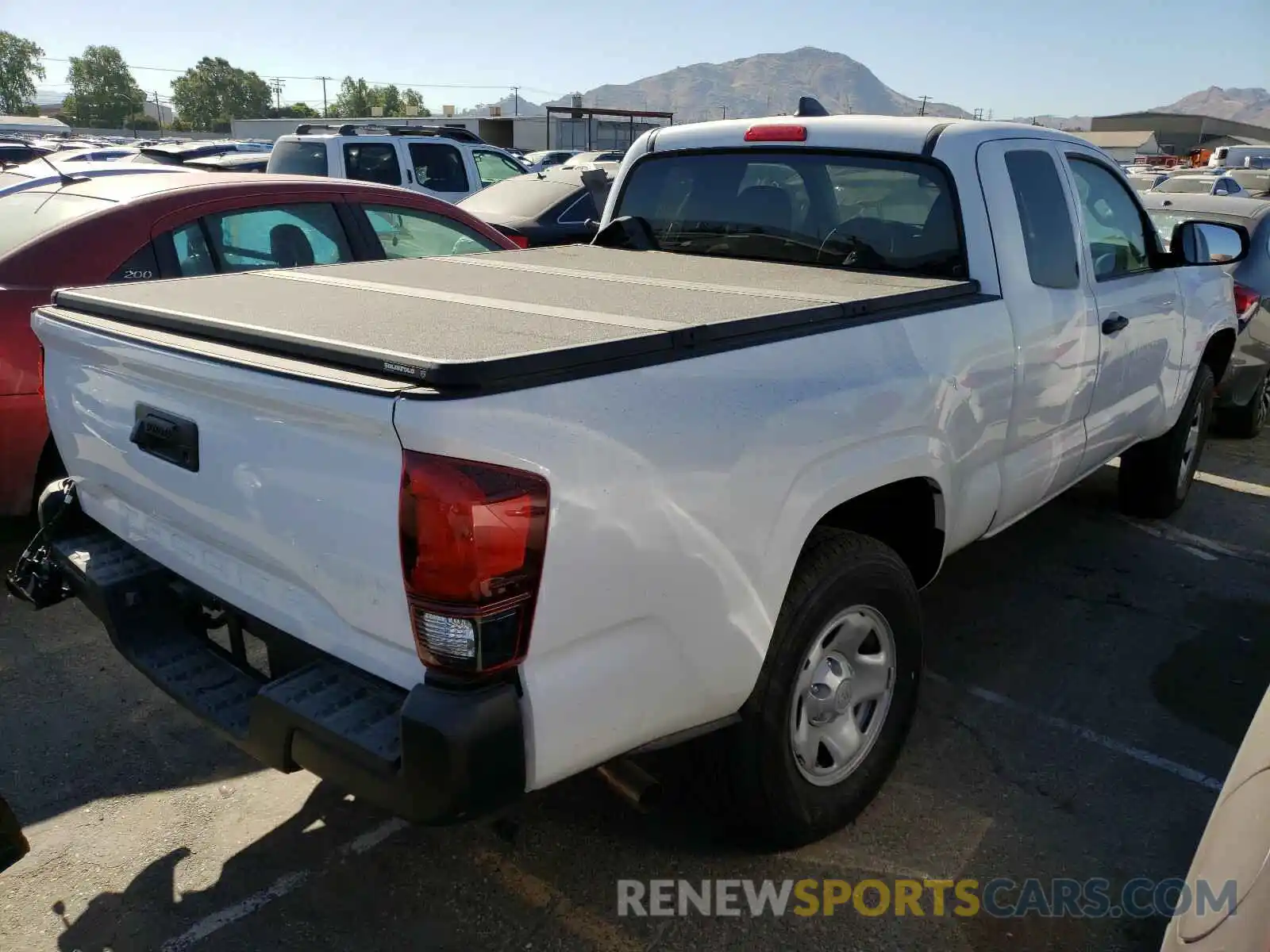 4 Photograph of a damaged car 5TFRX5GN0LX168072 TOYOTA TACOMA 2020