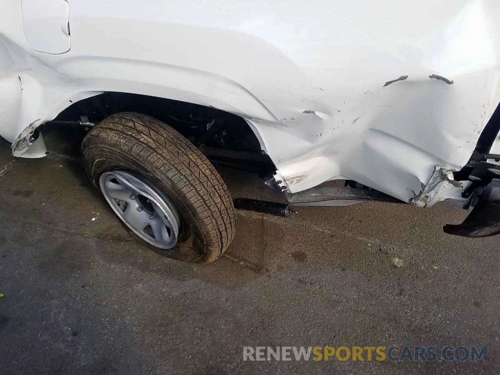 9 Photograph of a damaged car 5TFRX5GN0LX168072 TOYOTA TACOMA 2020