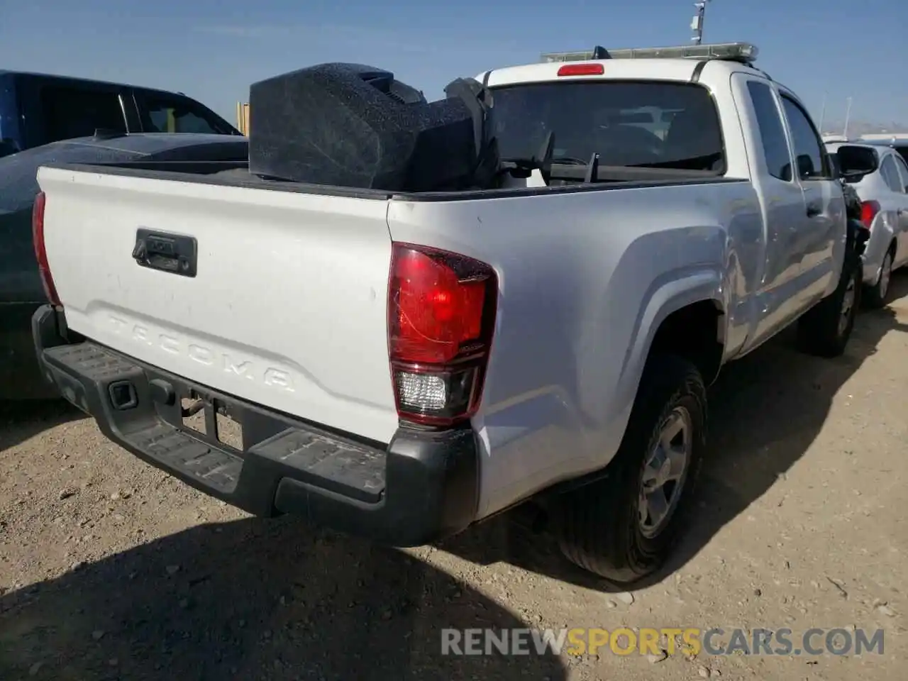 4 Photograph of a damaged car 5TFRX5GN0LX171411 TOYOTA TACOMA 2020