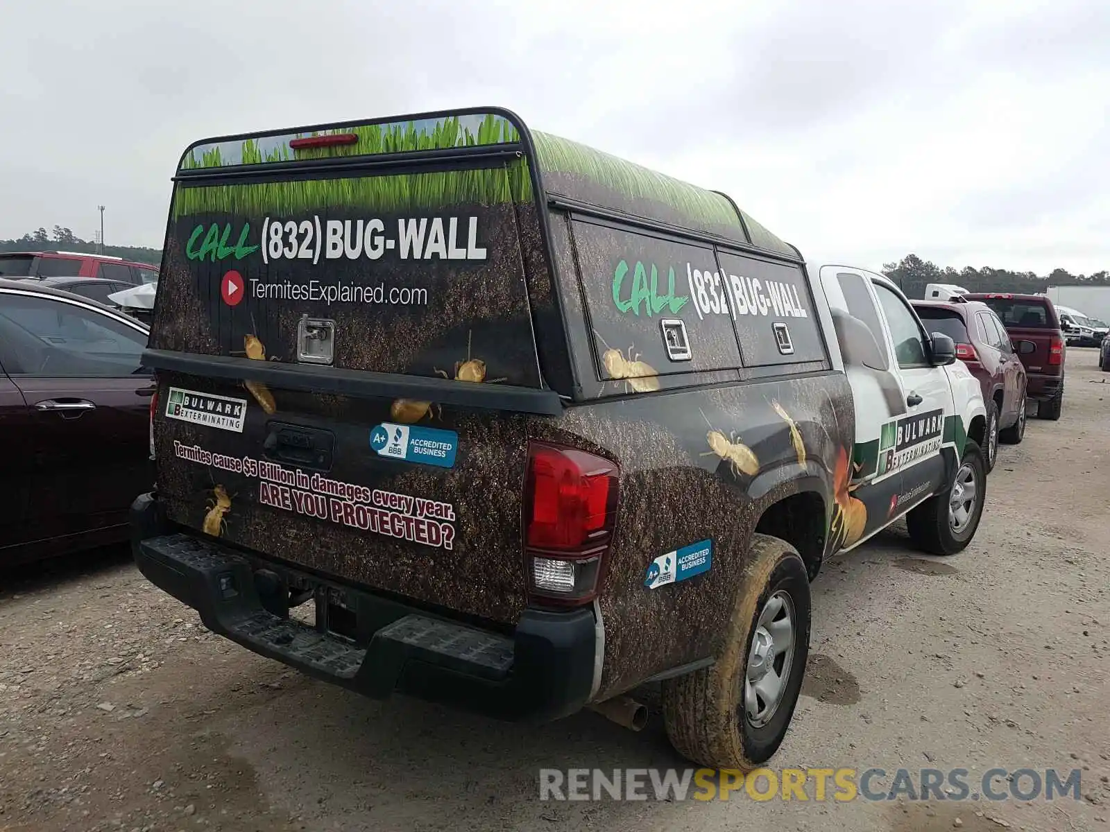 4 Photograph of a damaged car 5TFRX5GN0LX175622 TOYOTA TACOMA 2020