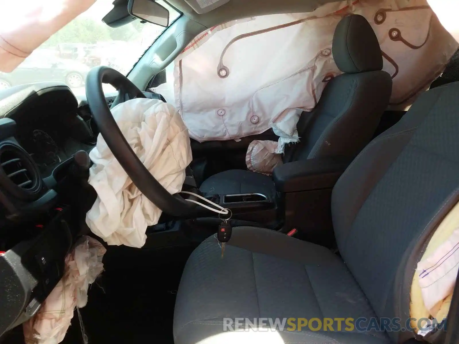 5 Photograph of a damaged car 5TFRX5GN0LX178441 TOYOTA TACOMA 2020