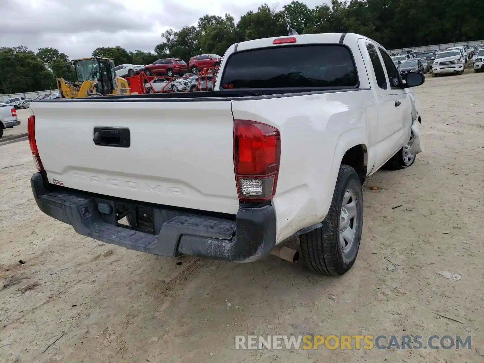 4 Photograph of a damaged car 5TFRX5GN1LX167125 TOYOTA TACOMA 2020