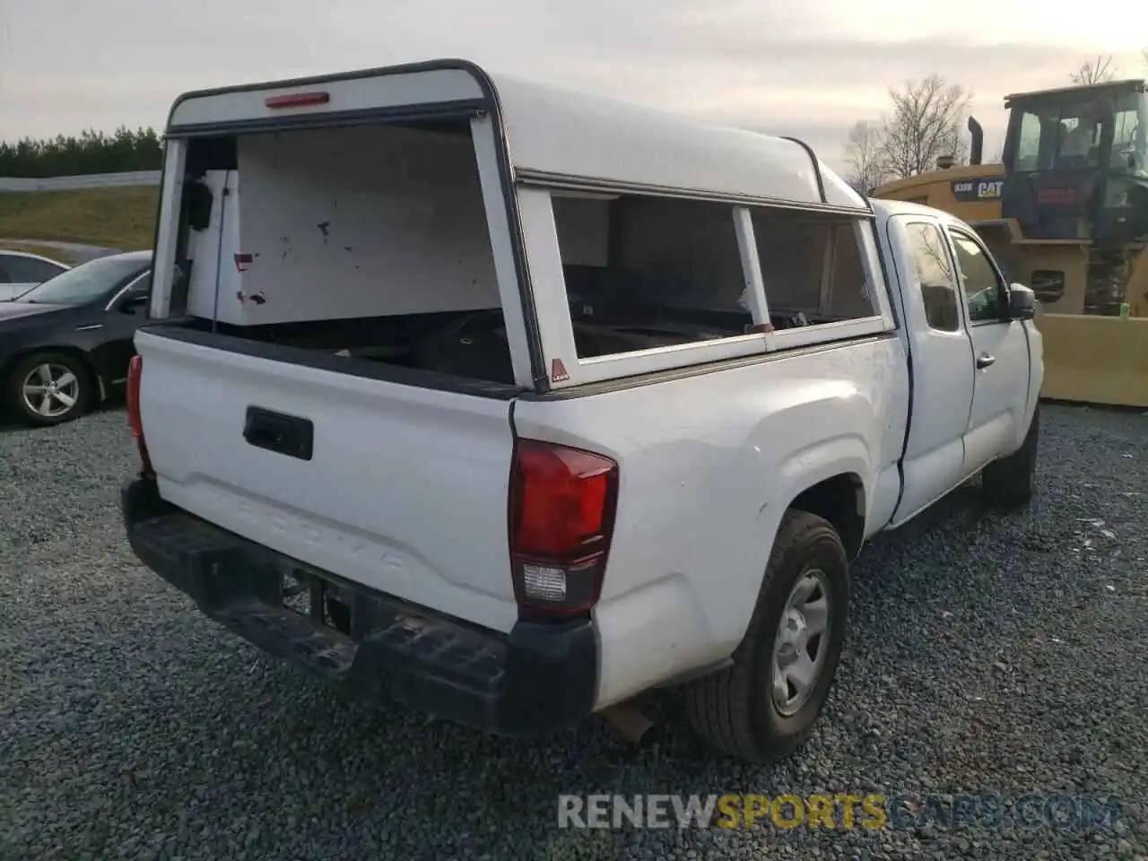 4 Photograph of a damaged car 5TFRX5GN1LX172972 TOYOTA TACOMA 2020