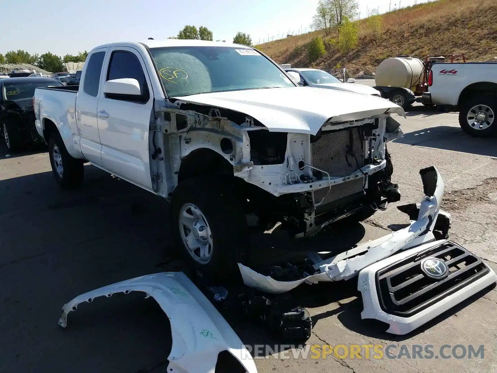 1 Photograph of a damaged car 5TFRX5GN1LX173118 TOYOTA TACOMA 2020