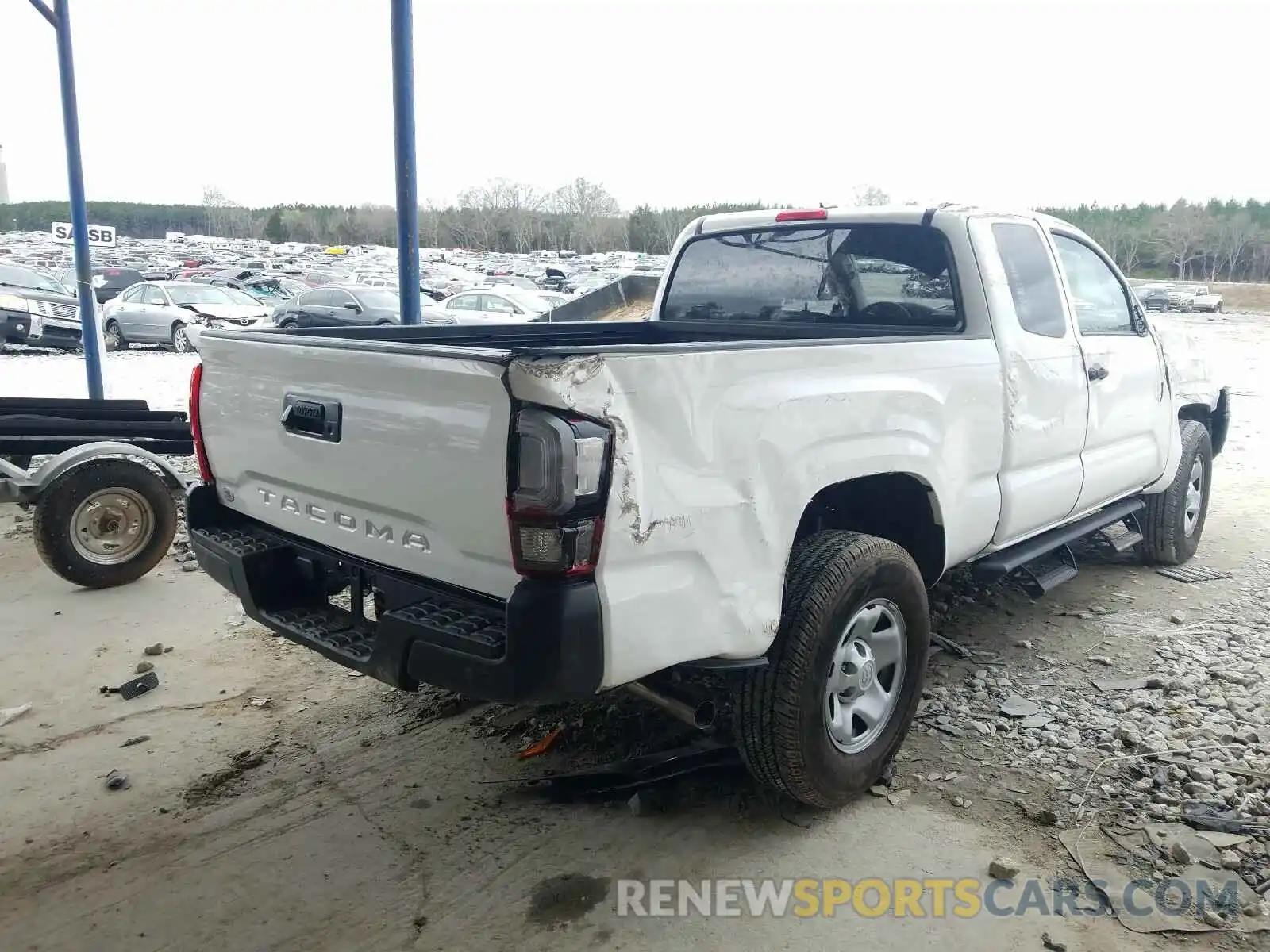 4 Photograph of a damaged car 5TFRX5GN1LX173412 TOYOTA TACOMA 2020