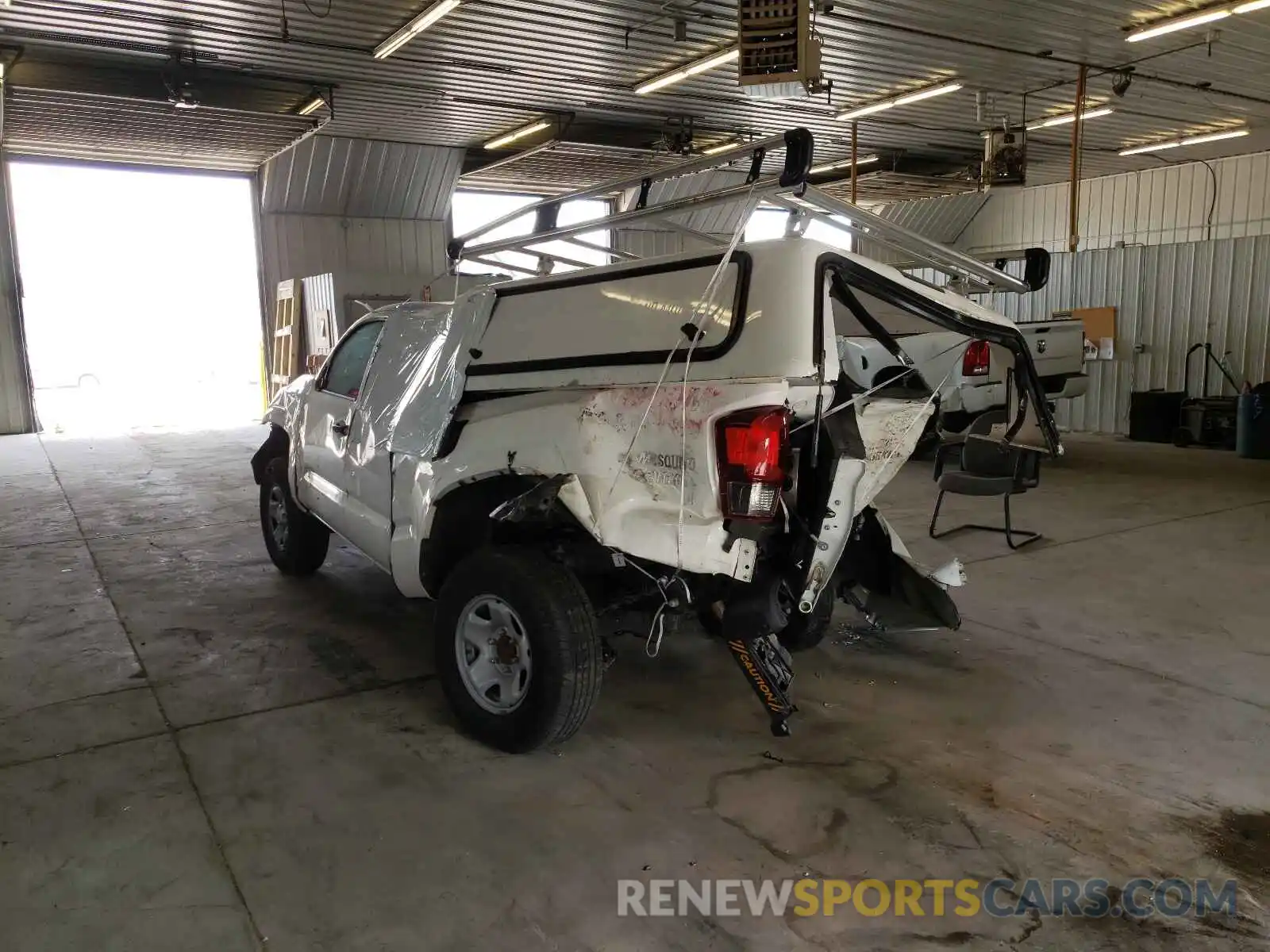 3 Photograph of a damaged car 5TFRX5GN1LX174561 TOYOTA TACOMA 2020