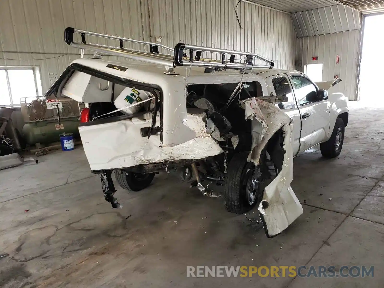 4 Photograph of a damaged car 5TFRX5GN1LX174561 TOYOTA TACOMA 2020