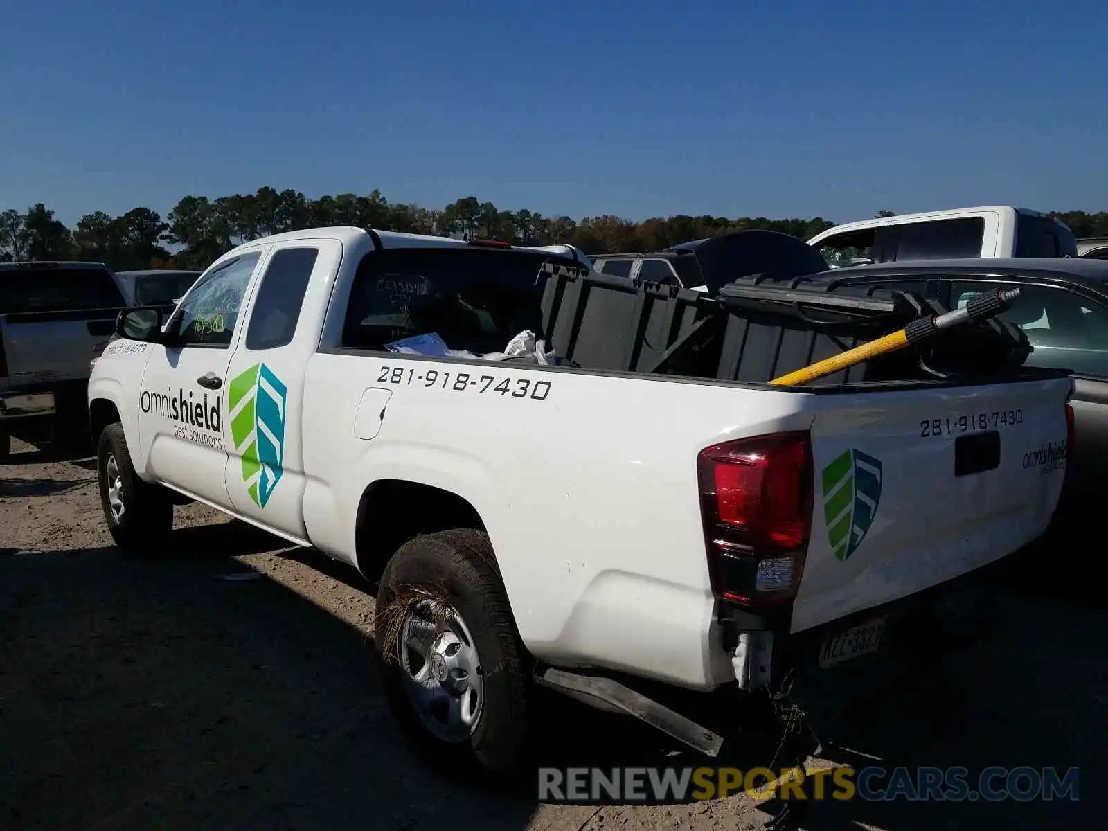 3 Photograph of a damaged car 5TFRX5GN1LX176374 TOYOTA TACOMA 2020