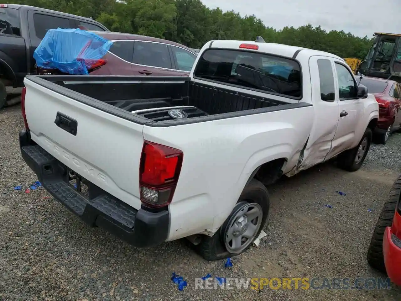 4 Photograph of a damaged car 5TFRX5GN2LX165612 TOYOTA TACOMA 2020