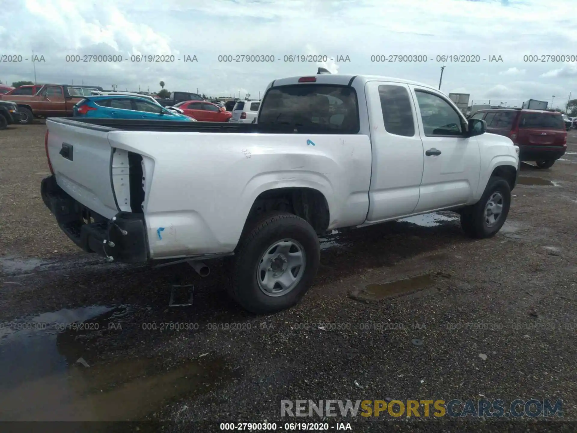 4 Photograph of a damaged car 5TFRX5GN2LX166193 TOYOTA TACOMA 2020