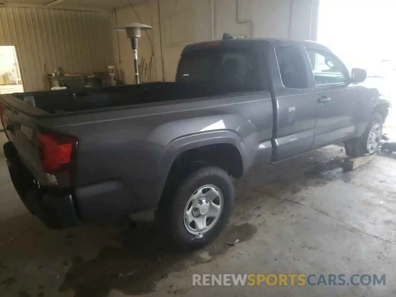 4 Photograph of a damaged car 5TFRX5GN2LX166467 TOYOTA TACOMA 2020