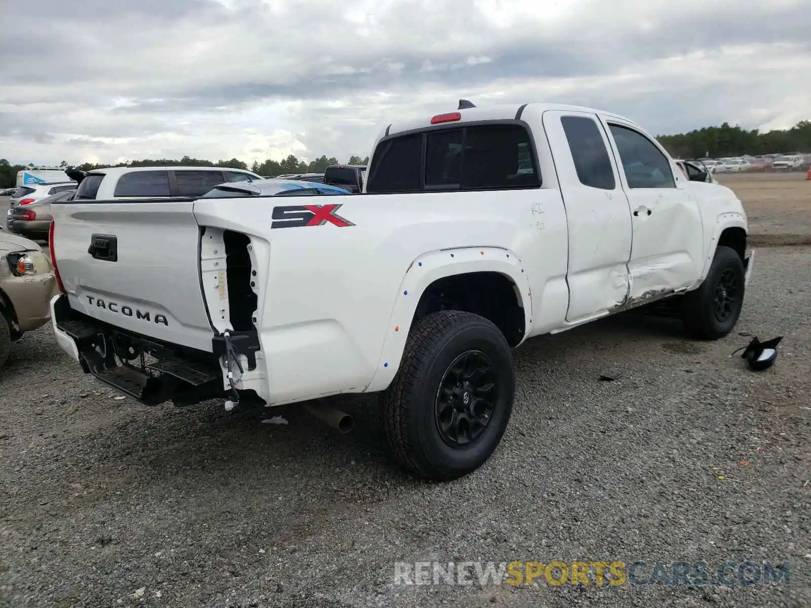 4 Photograph of a damaged car 5TFRX5GN2LX169577 TOYOTA TACOMA 2020