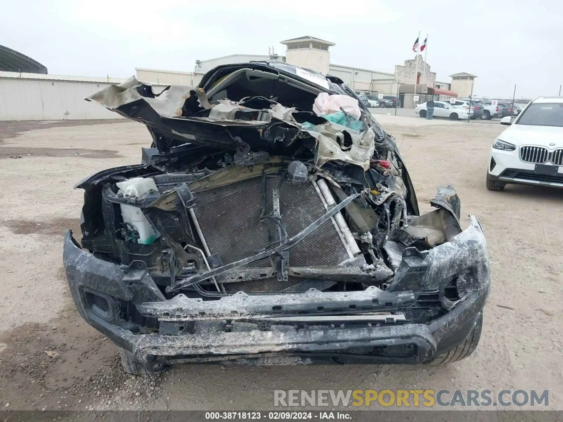 11 Photograph of a damaged car 5TFRX5GN3LX166722 TOYOTA TACOMA 2020