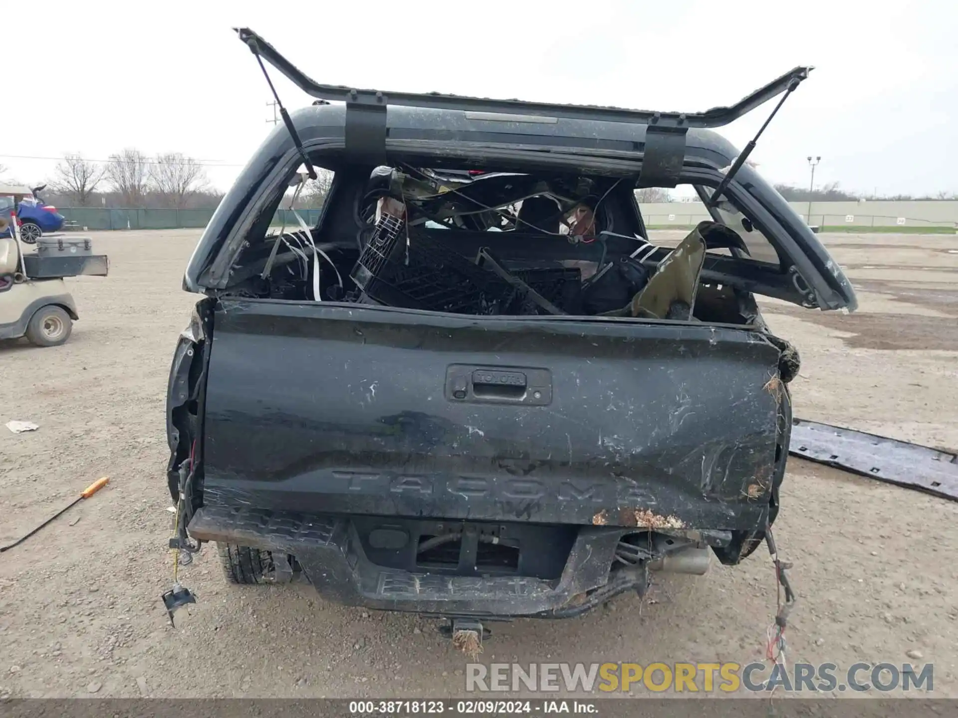 15 Photograph of a damaged car 5TFRX5GN3LX166722 TOYOTA TACOMA 2020