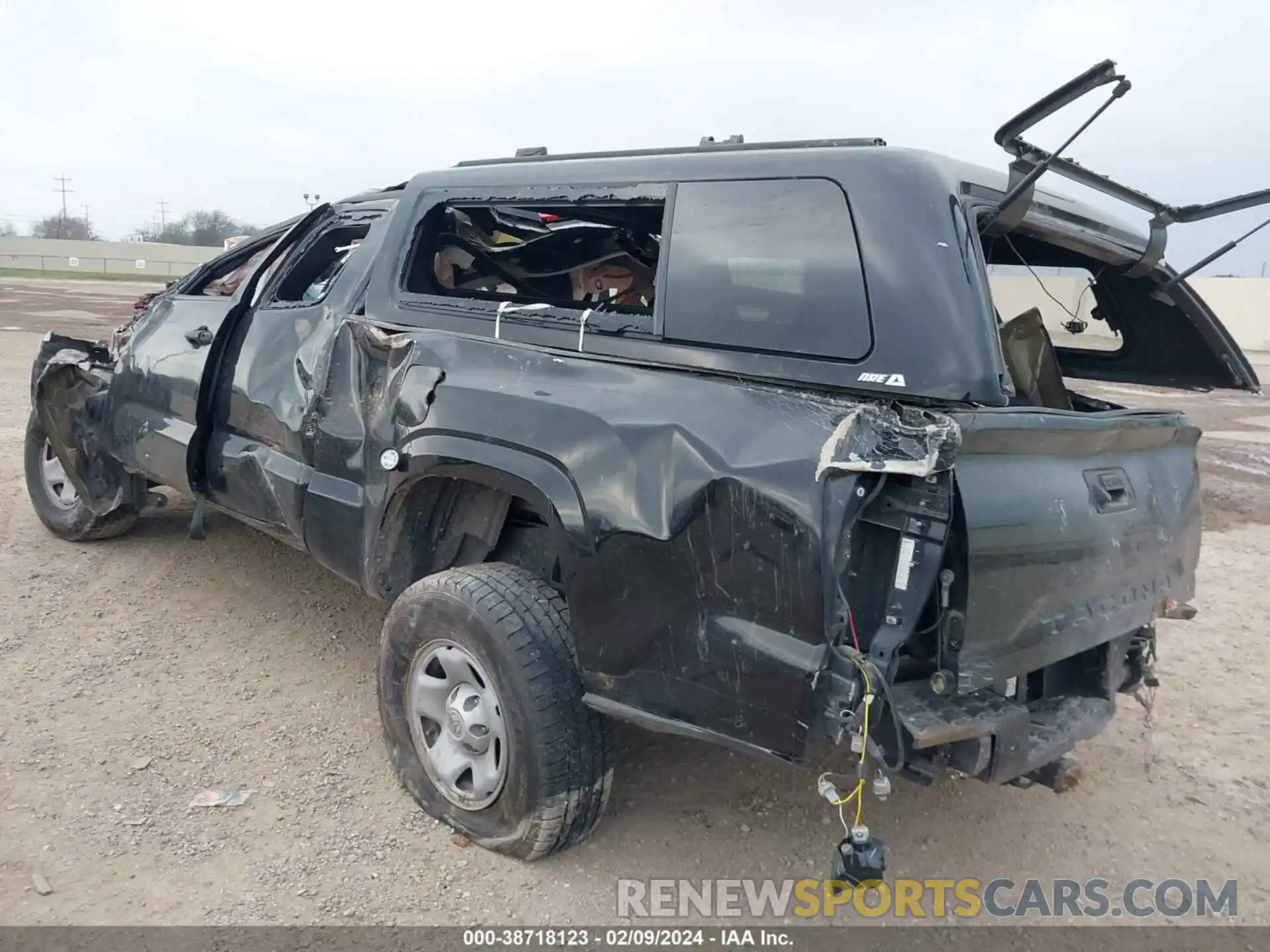 3 Photograph of a damaged car 5TFRX5GN3LX166722 TOYOTA TACOMA 2020