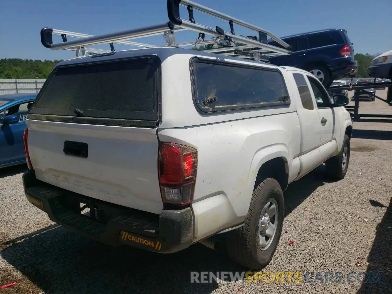 4 Photograph of a damaged car 5TFRX5GN3LX179695 TOYOTA TACOMA 2020