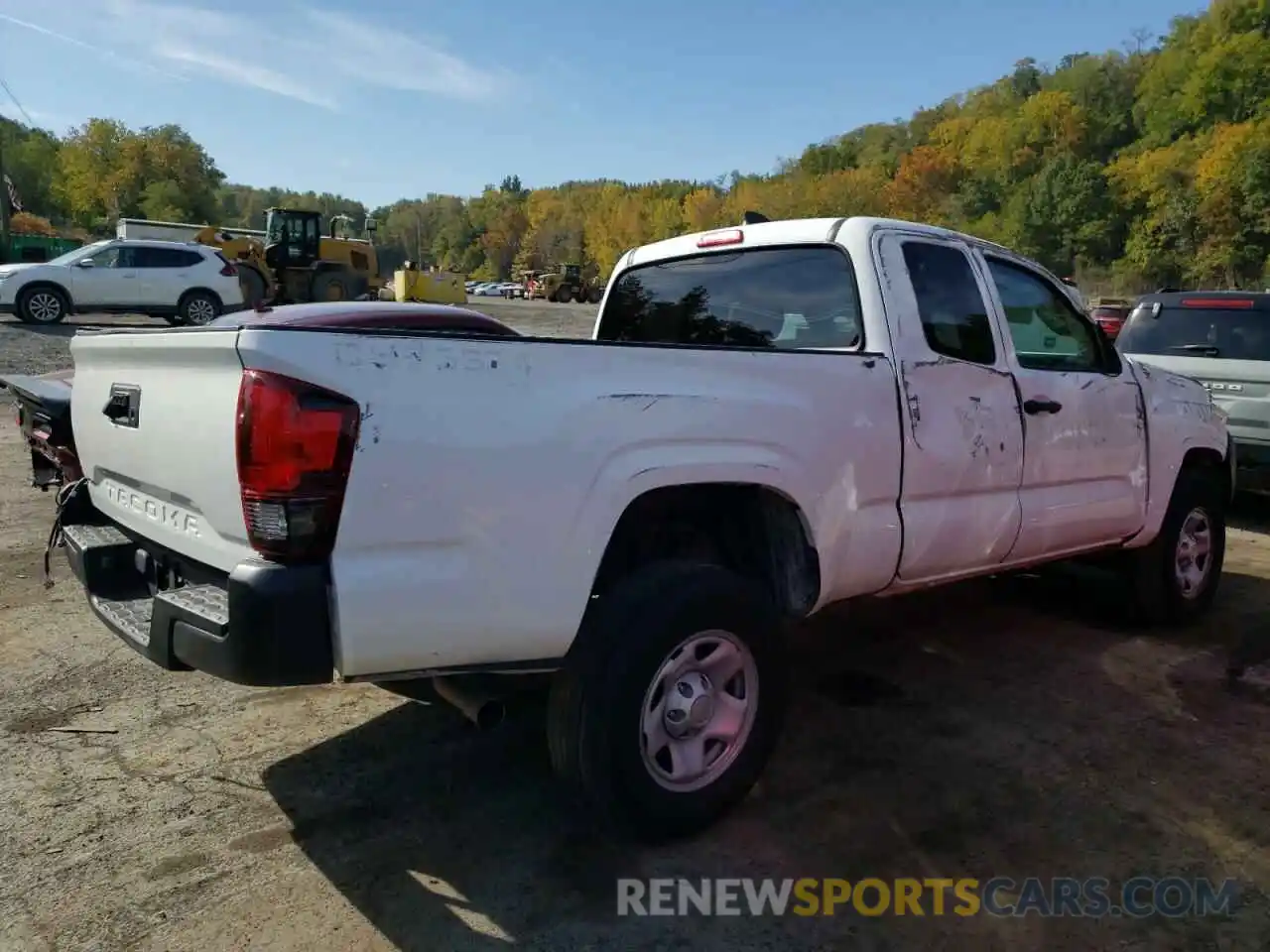 4 Photograph of a damaged car 5TFRX5GN4LX181648 TOYOTA TACOMA 2020