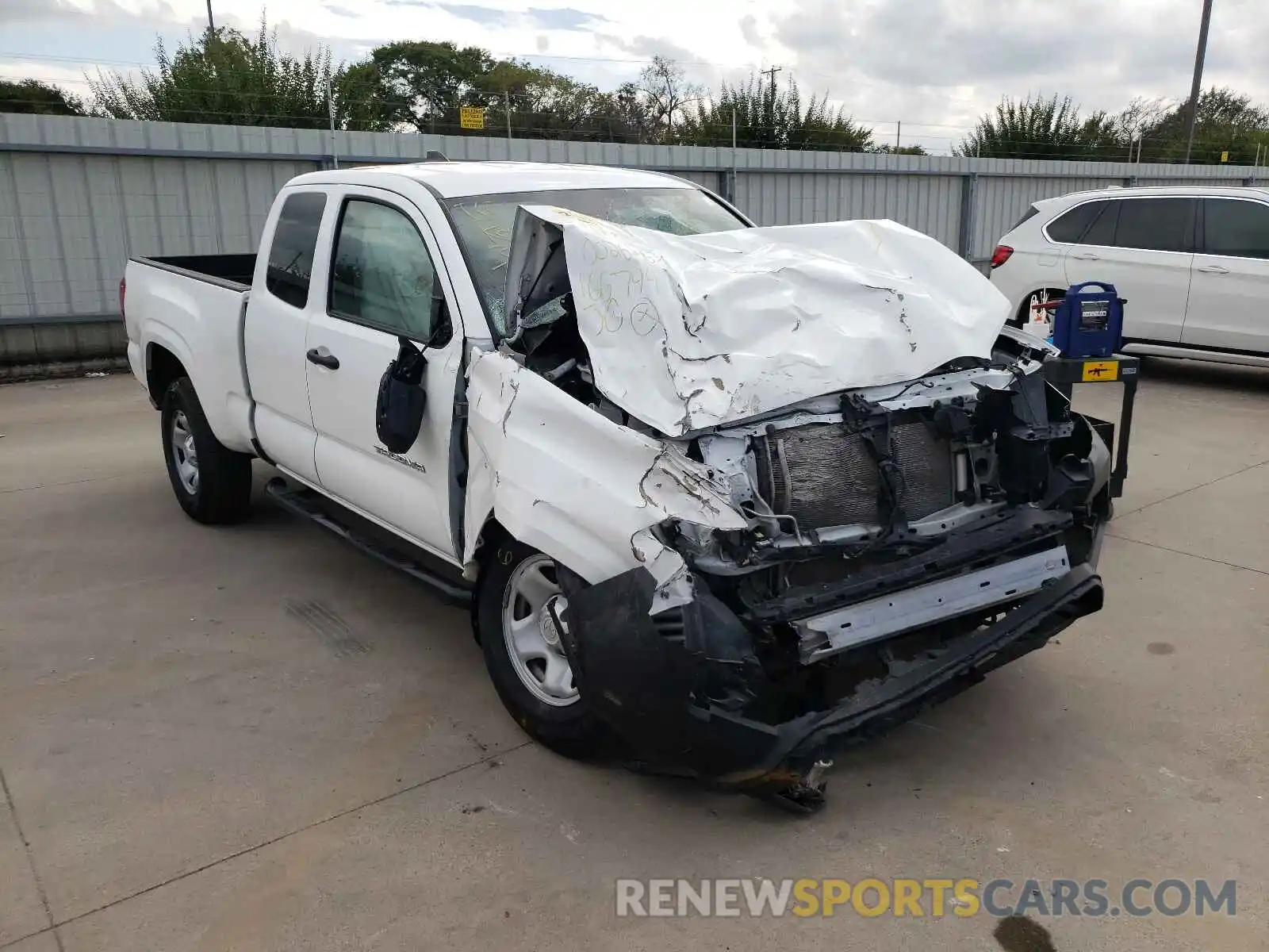 9 Photograph of a damaged car 5TFRX5GN5LX166799 TOYOTA TACOMA 2020