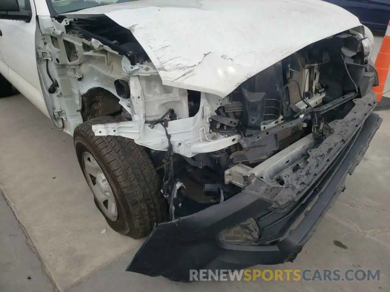 9 Photograph of a damaged car 5TFRX5GN5LX167855 TOYOTA TACOMA 2020