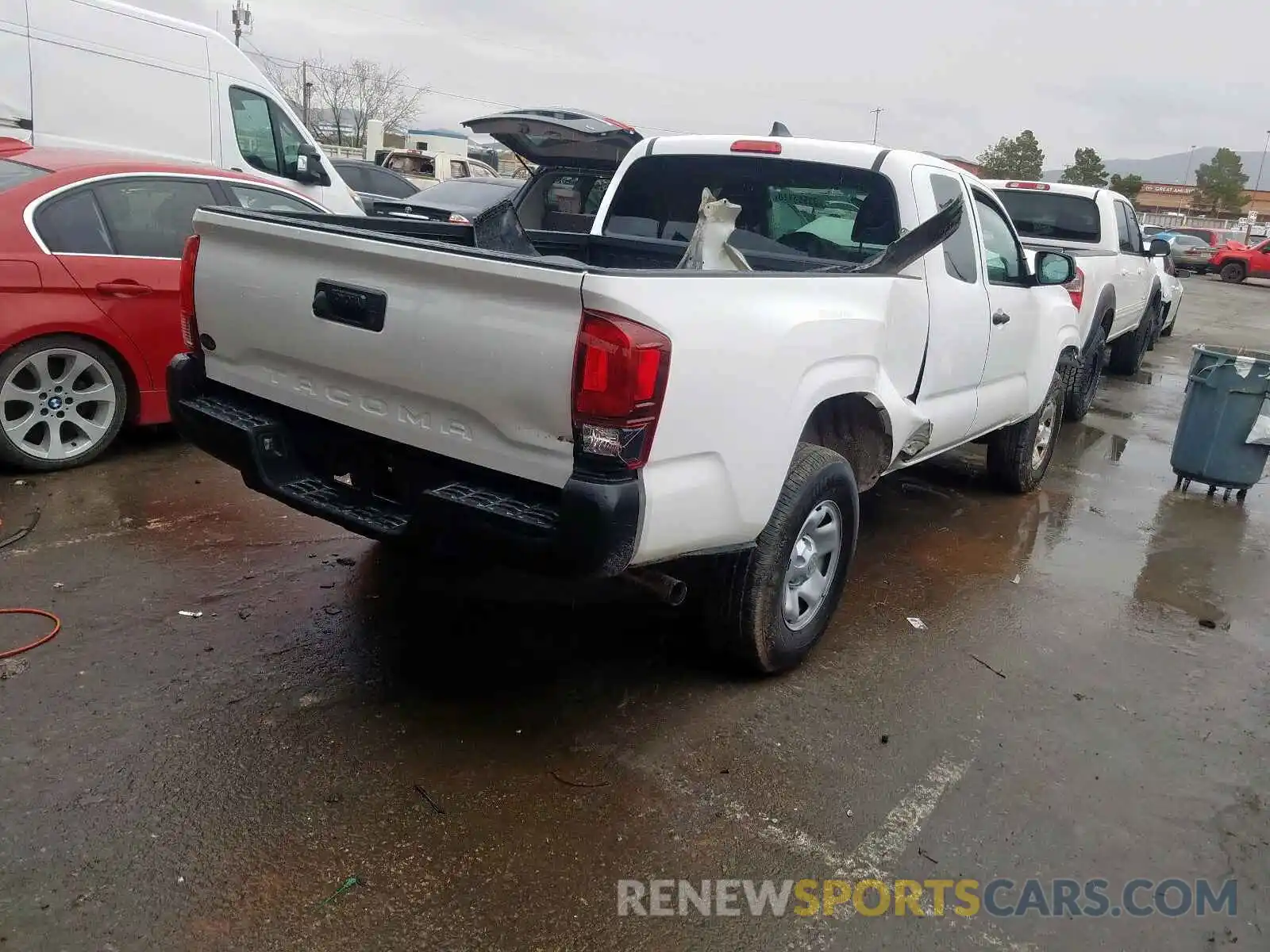 4 Photograph of a damaged car 5TFRX5GN5LX167967 TOYOTA TACOMA 2020