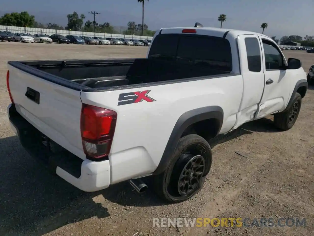 4 Photograph of a damaged car 5TFRX5GN6LX171784 TOYOTA TACOMA 2020