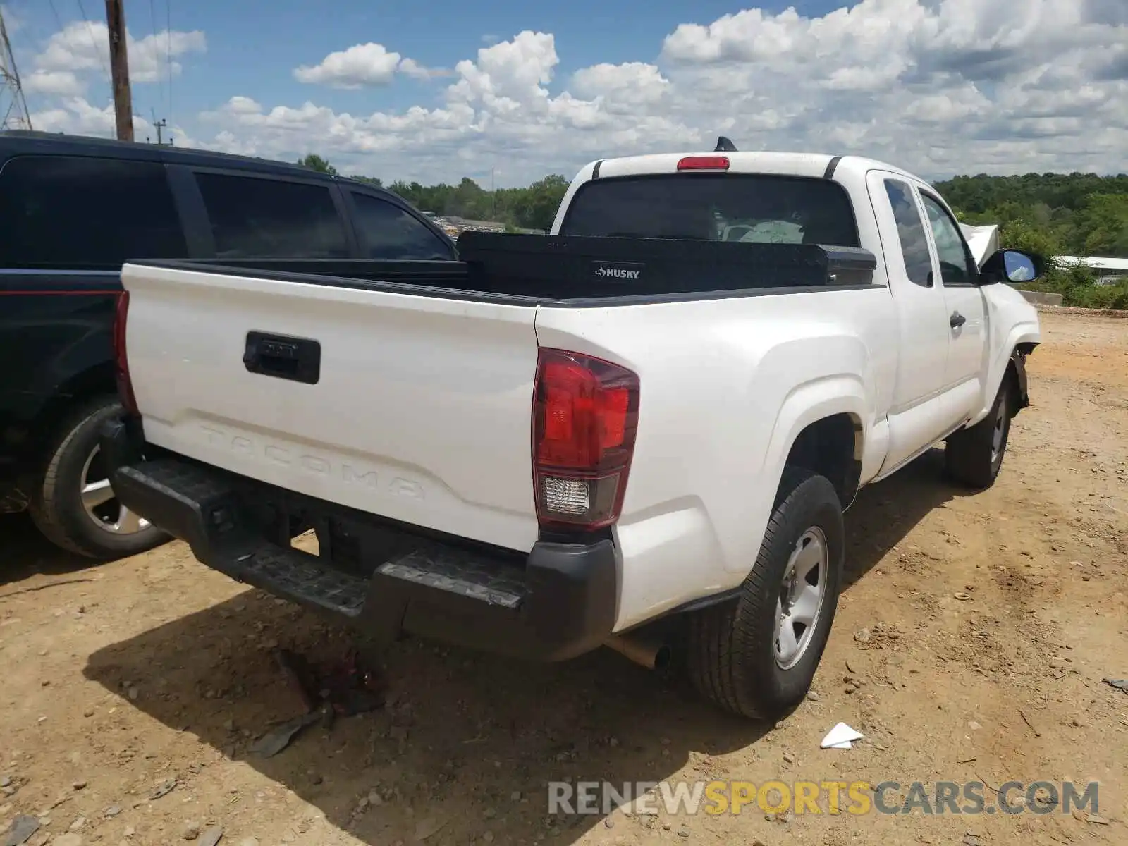 4 Photograph of a damaged car 5TFRX5GN6LX172143 TOYOTA TACOMA 2020