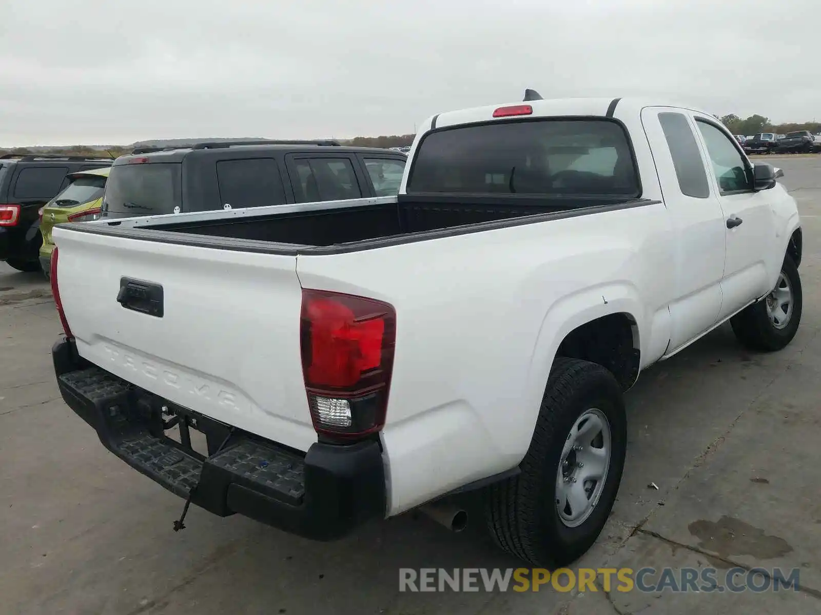 4 Photograph of a damaged car 5TFRX5GN6LX172305 TOYOTA TACOMA 2020