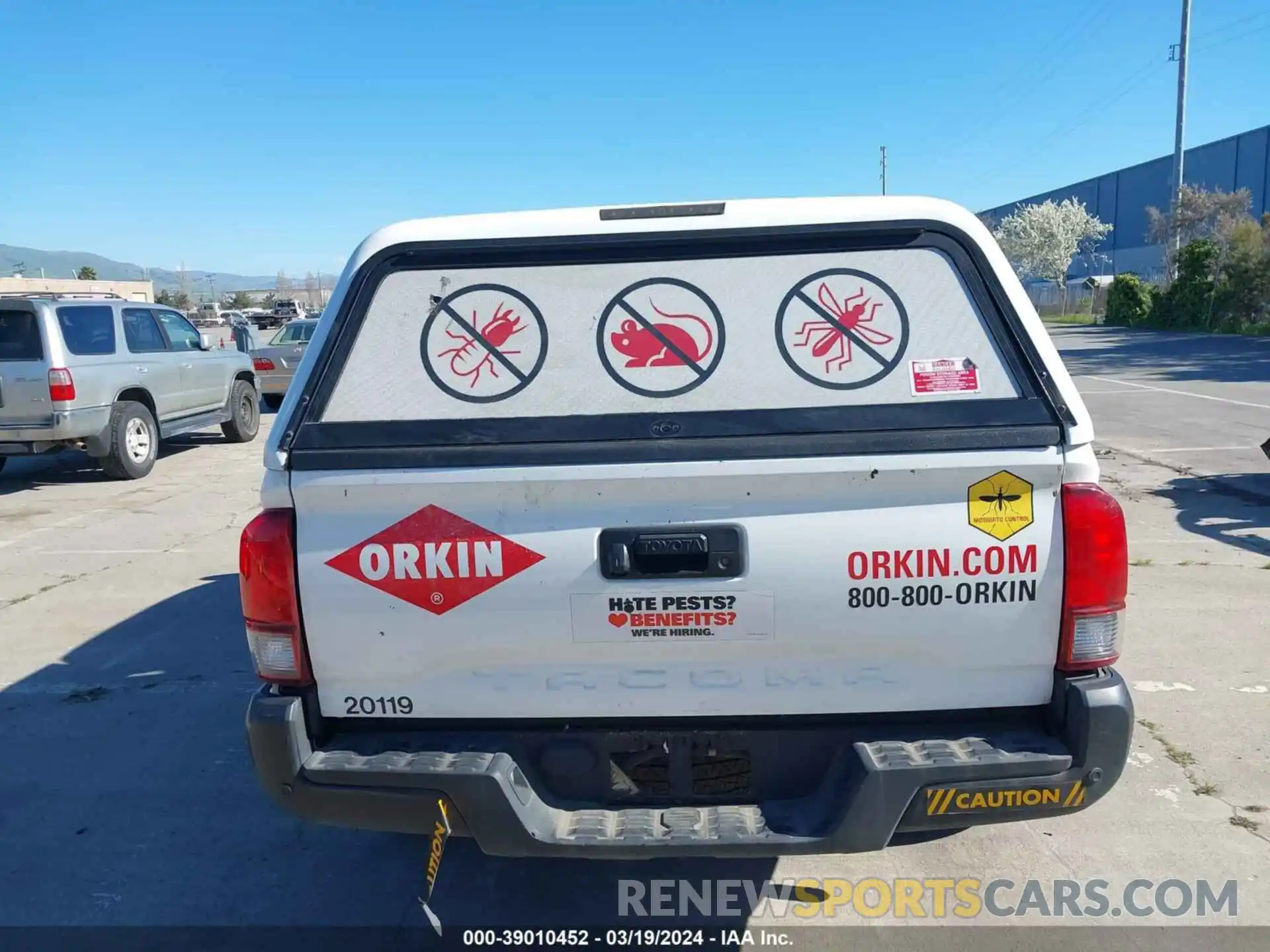 16 Photograph of a damaged car 5TFRX5GN6LX173082 TOYOTA TACOMA 2020