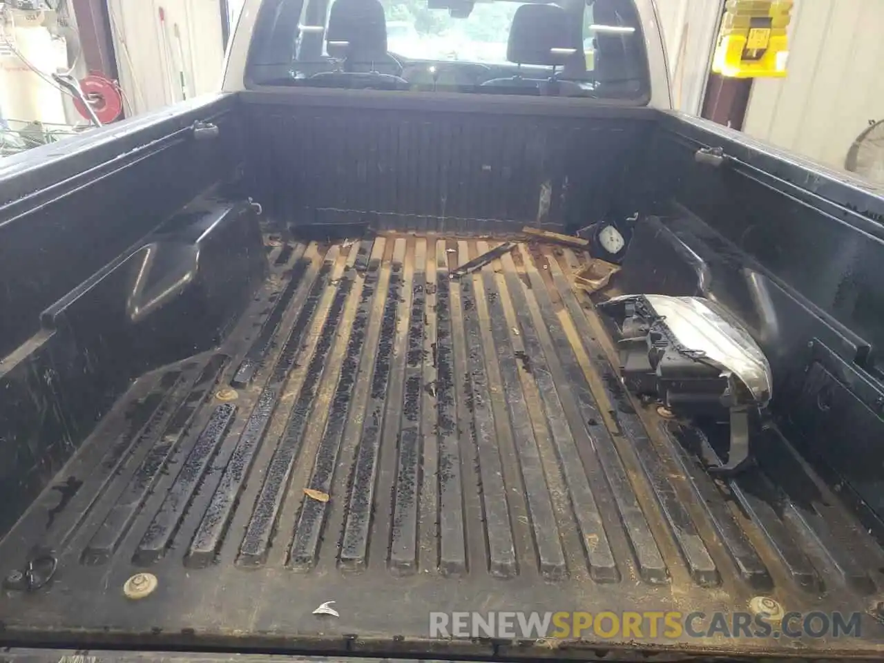 6 Photograph of a damaged car 5TFRX5GN6LX173163 TOYOTA TACOMA 2020