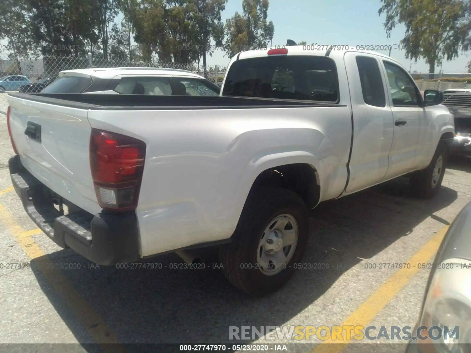 4 Photograph of a damaged car 5TFRX5GN7LX165606 TOYOTA TACOMA 2020