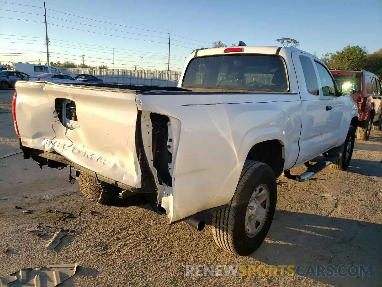 4 Photograph of a damaged car 5TFRX5GN7LX172670 TOYOTA TACOMA 2020