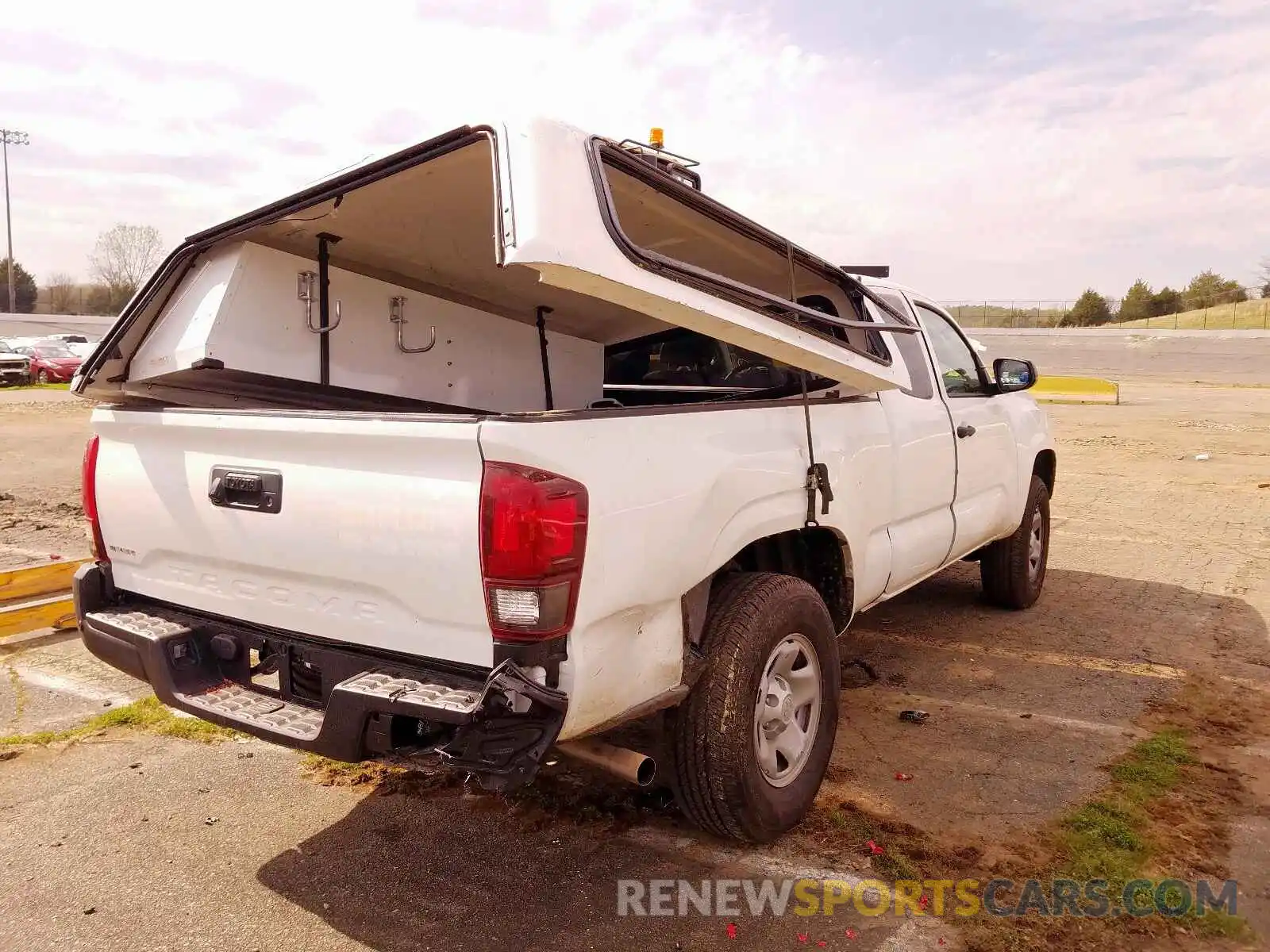 4 Photograph of a damaged car 5TFRX5GN7LX174659 TOYOTA TACOMA 2020