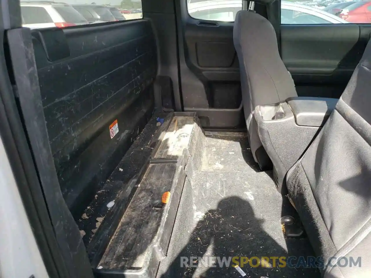 6 Photograph of a damaged car 5TFRX5GN7LX177576 TOYOTA TACOMA 2020