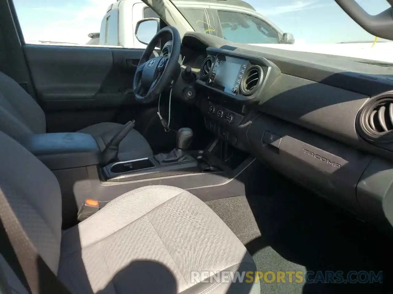 5 Photograph of a damaged car 5TFRX5GN8LX182088 TOYOTA TACOMA 2020