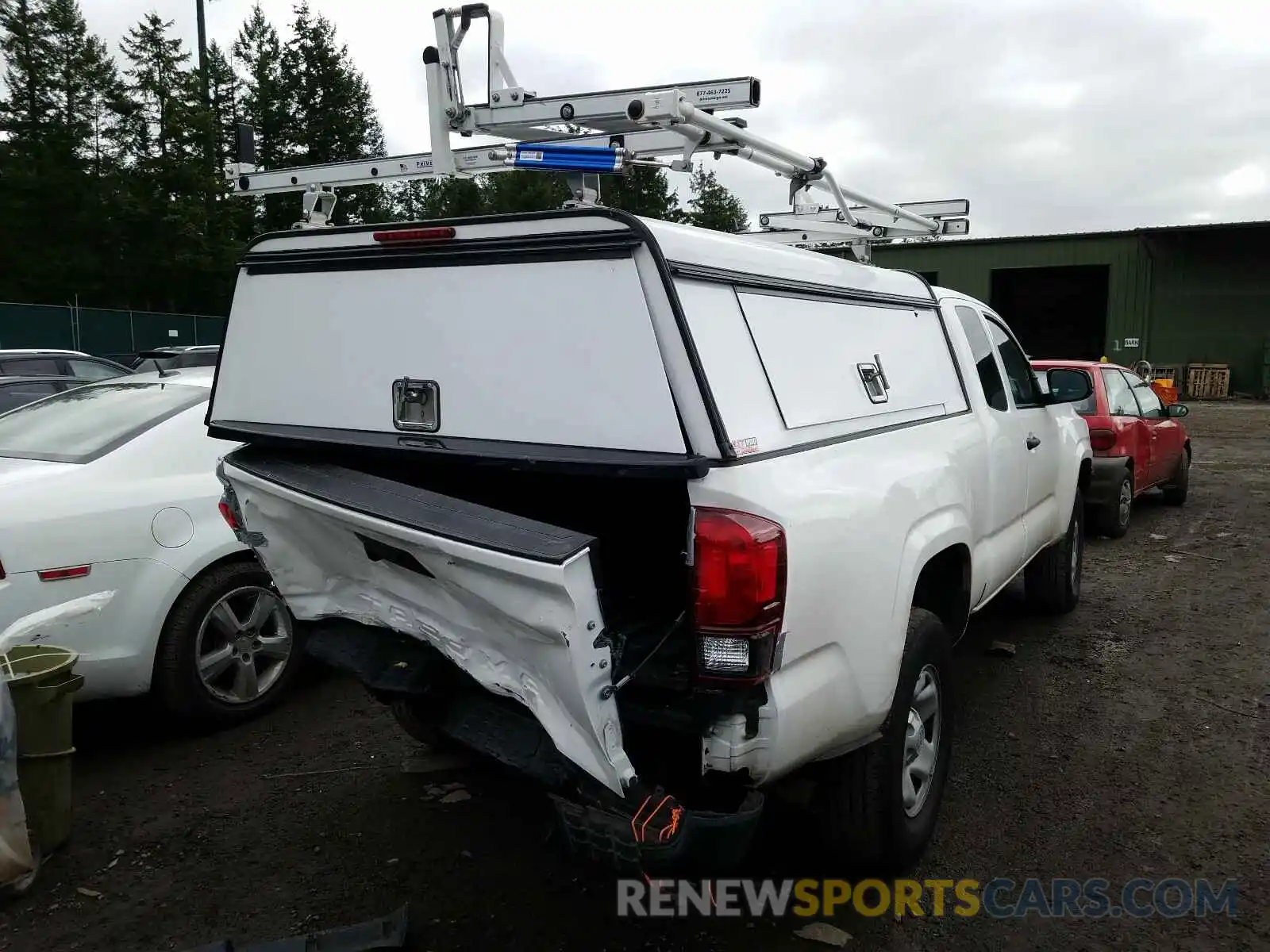 4 Photograph of a damaged car 5TFRX5GN9LX165607 TOYOTA TACOMA 2020