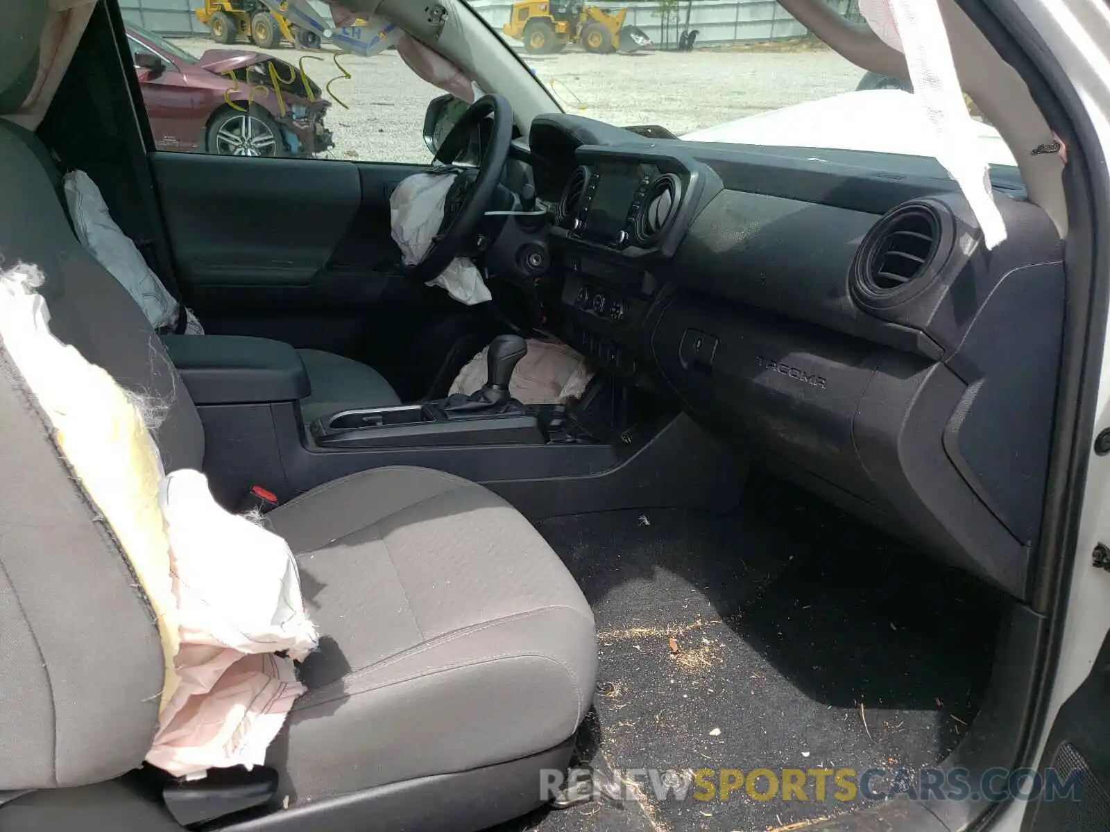 5 Photograph of a damaged car 5TFRX5GNXLX170055 TOYOTA TACOMA 2020