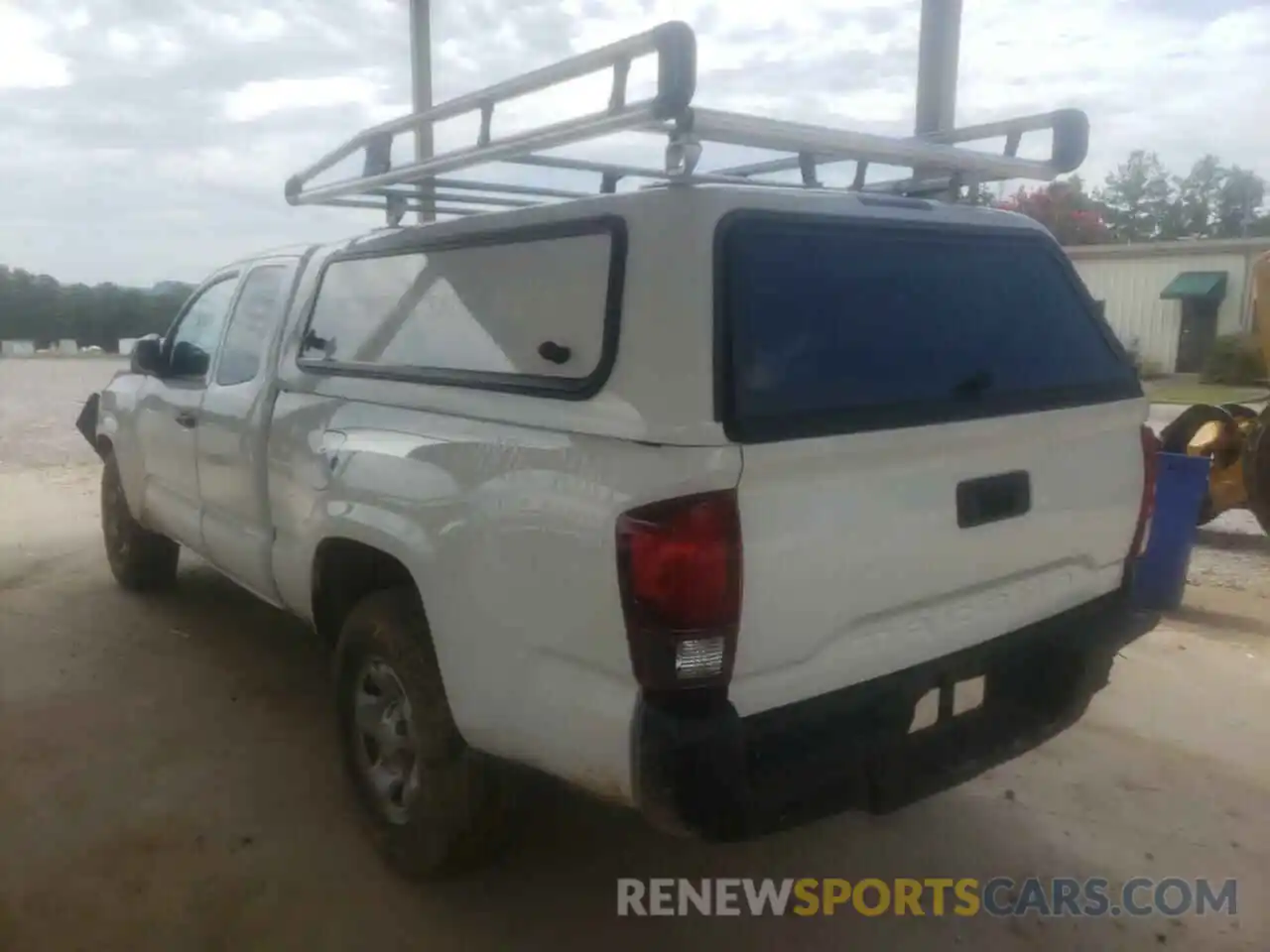 3 Photograph of a damaged car 5TFRX5GNXLX171755 TOYOTA TACOMA 2020