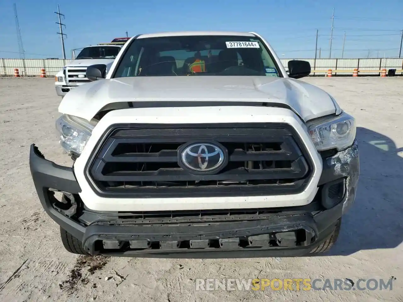 5 Photograph of a damaged car 5TFRX5GNXLX172498 TOYOTA TACOMA 2020