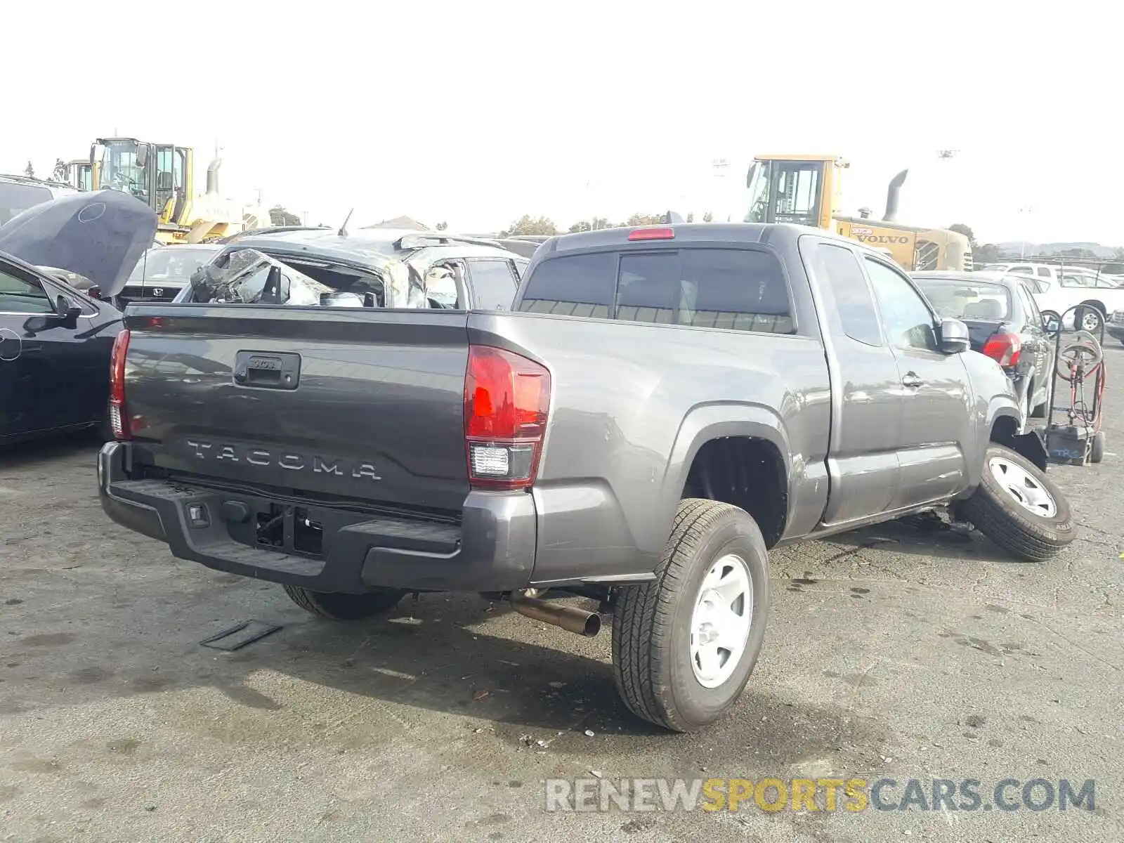 4 Photograph of a damaged car 5TFRX5GNXLX182982 TOYOTA TACOMA 2020