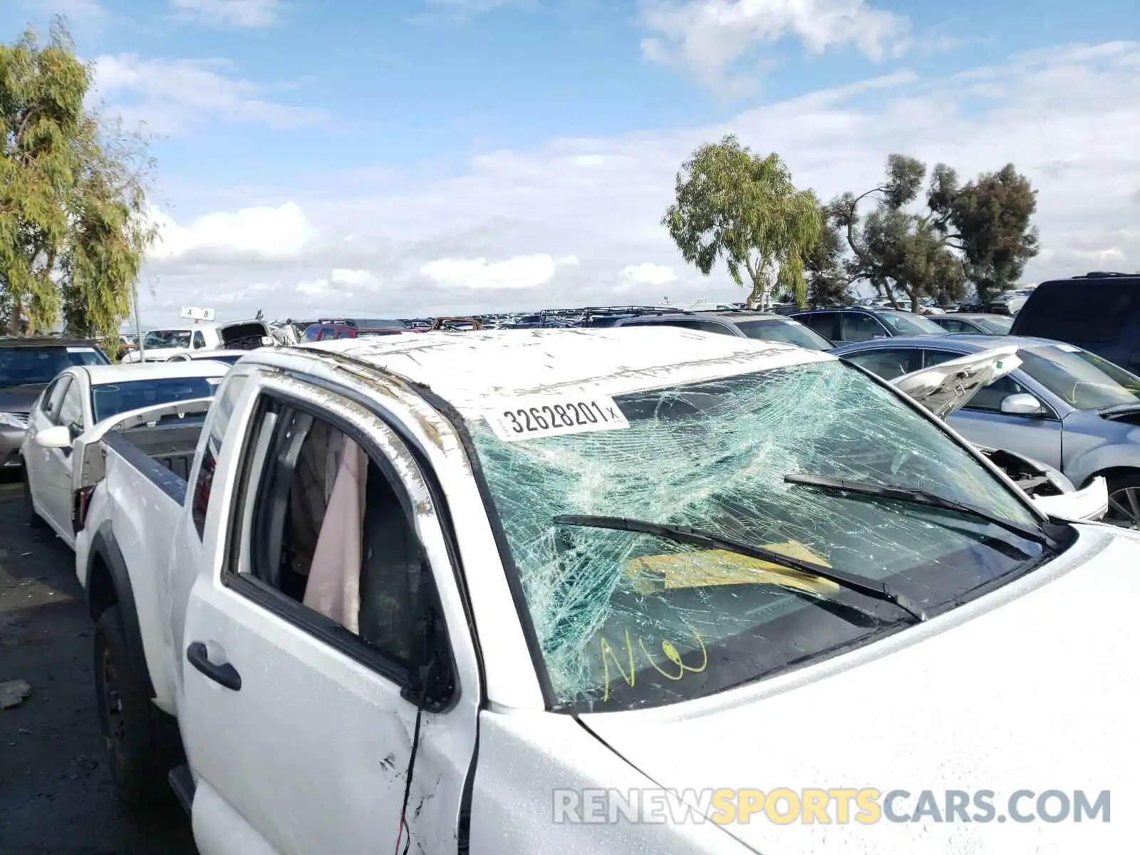 9 Photograph of a damaged car 5TFRZ5CN5LX089691 TOYOTA TACOMA 2020